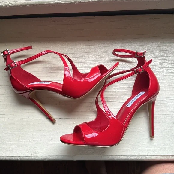 Like New Steve Madden Ace Sandals 7.5 - Picture 5 of 12